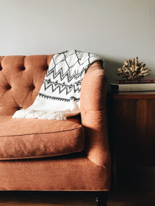 How to Clean a Sofa: Cleaning Methods for Different Materials