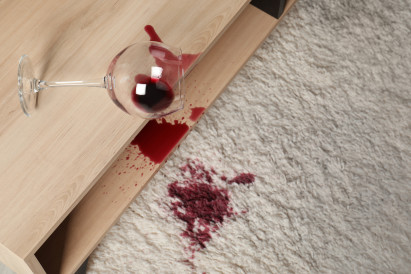 5 Tips on How to Clean Wine Stains